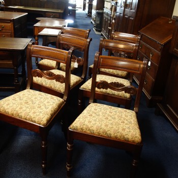 set van 6 Engelse stoelen, Set van 6 antieke Engelse stoelen met lichte bekleding