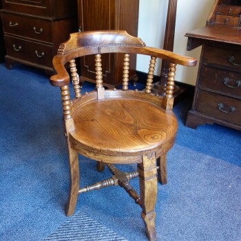 Engelse bureaustoel, Engelse antieke bureaustoel uit 1880