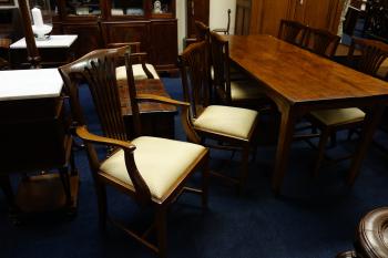 Engelse stoelen set van 8 waarvan 2 met armleuningen, IB2535
